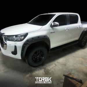 РАСШИРИТЕЛИ КОЛЕСНЫХ АРОК TOYOTA HILUX 8