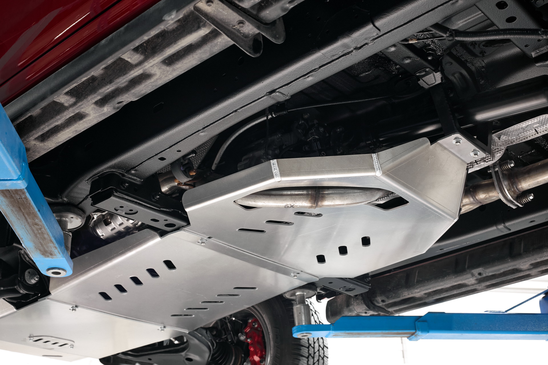 Защита картера двигателя и КПП BMS для Тойота Хайлюкс 2020-2024 4.0 л — изображение 5