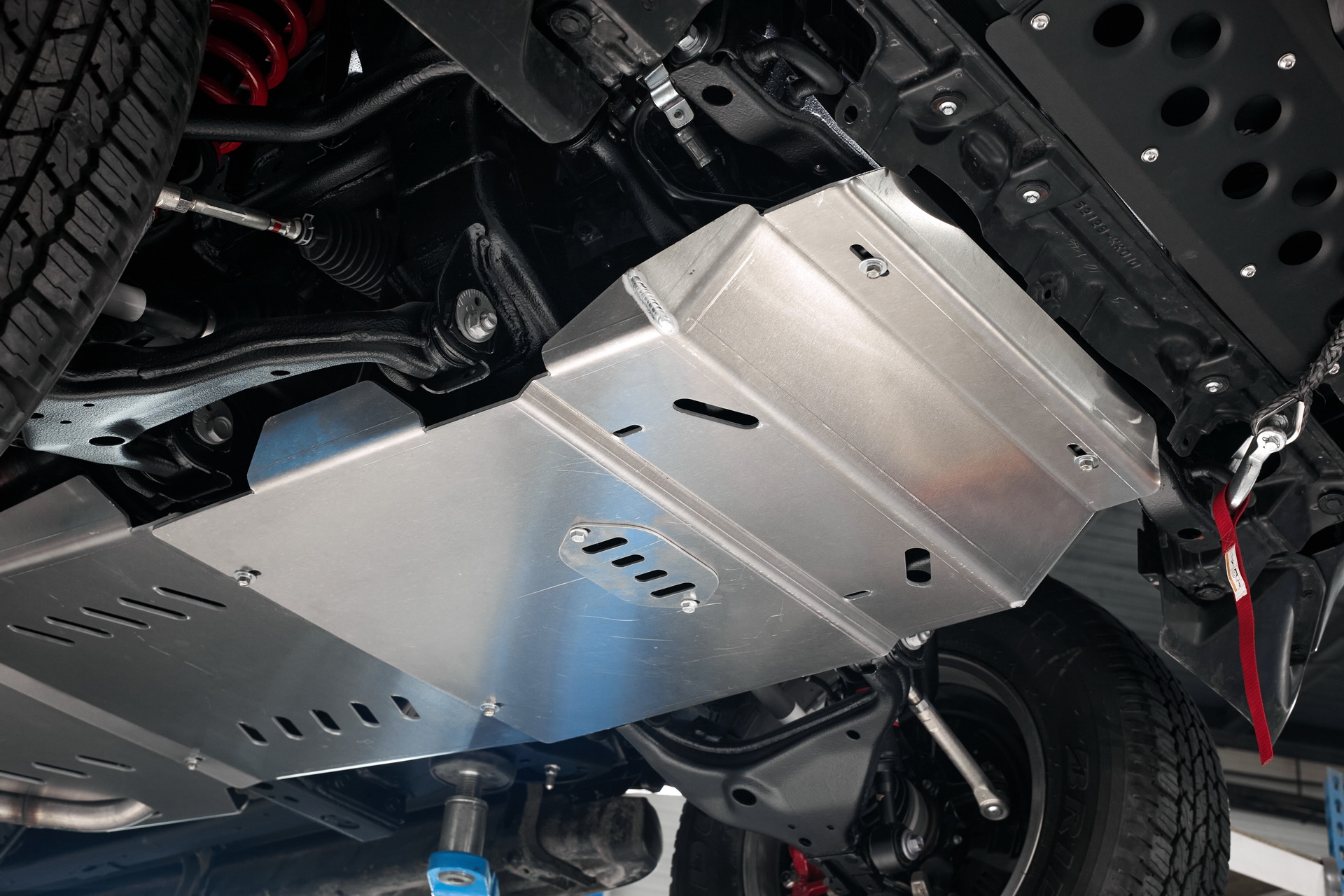 Защита картера двигателя и КПП BMS для Тойота Хайлюкс 2020-2024 4.0 л — изображение 6