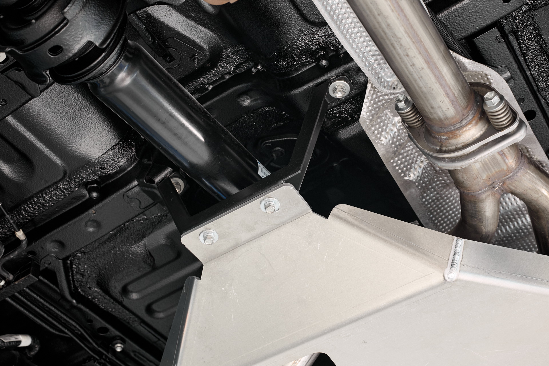 Защита картера двигателя и КПП BMS для Тойота Хайлюкс 2020-2024 4.0 л — изображение 9